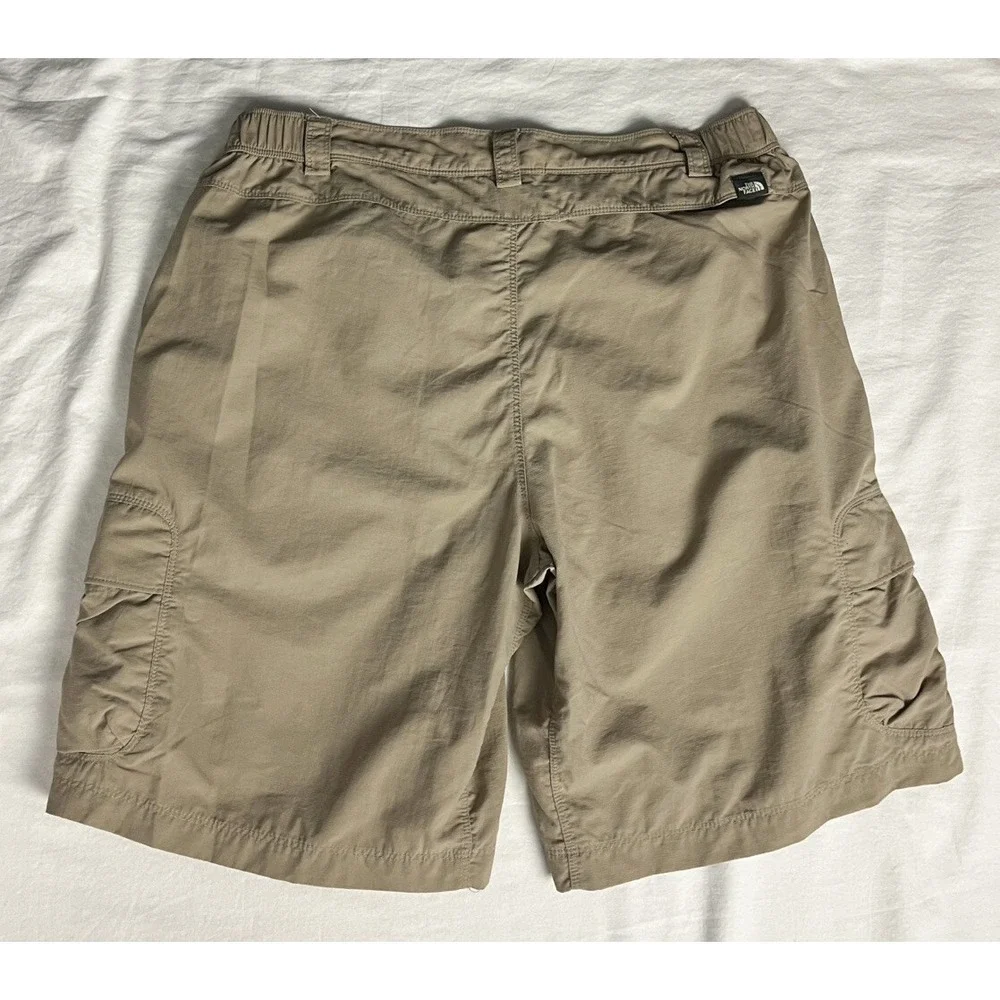 The North Face Cargo Shorts‎ Men's Size M Regular Tan Color 100% Nylon